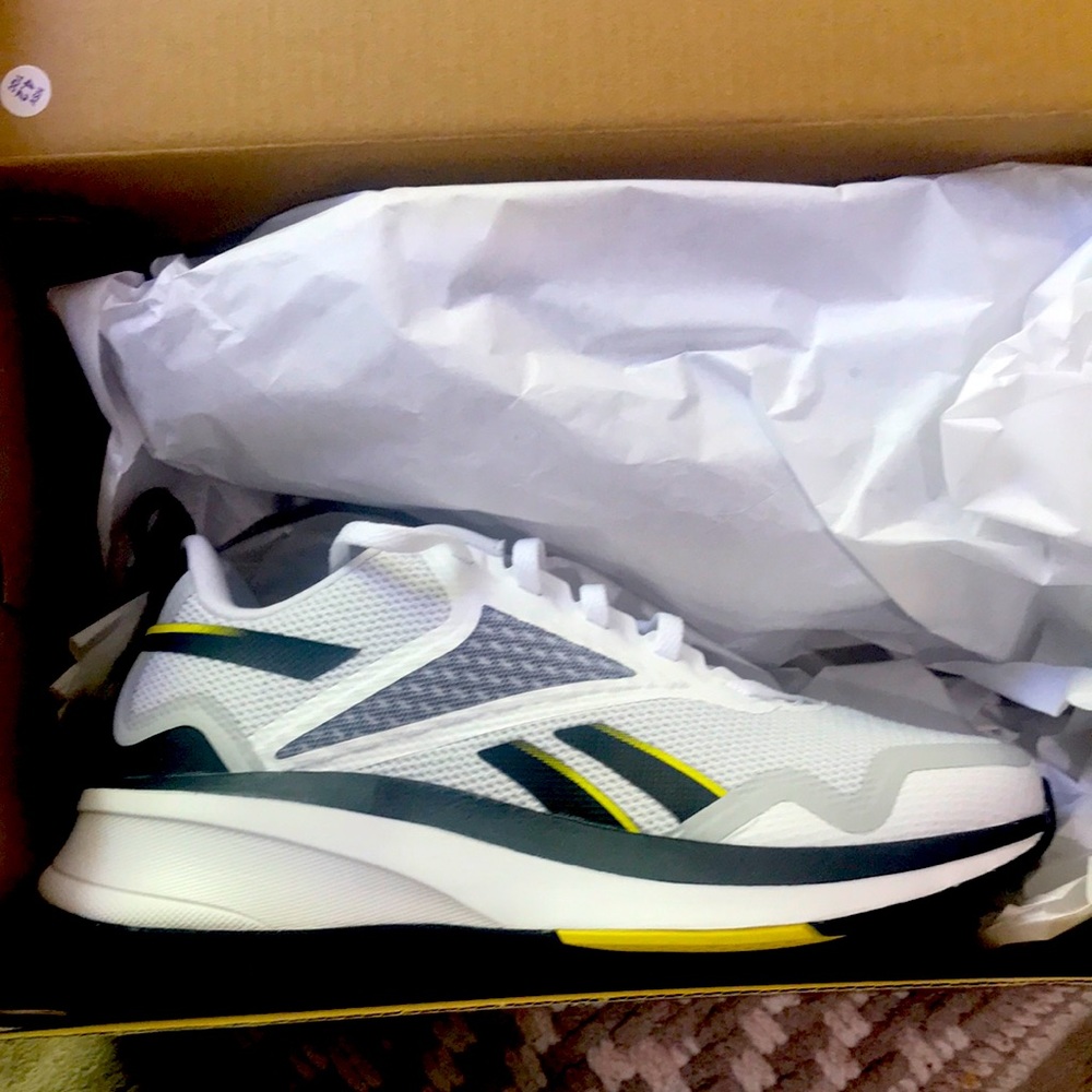Reebok tenni shoes